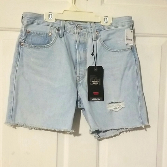 Levi's Pants - Levi's Size 30 Mid Thigh Shorts NWT